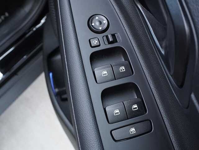 Hyundai BAYON 1.0 T-GDi Black Line SUV 5dr Petrol Manual Euro 6 (s/s) (90 ps) Black