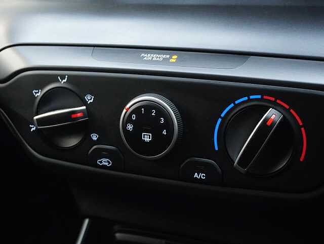 Hyundai BAYON 1.0 T-GDi Black Line SUV 5dr Petrol Manual Euro 6 (s/s) (90 ps) Black