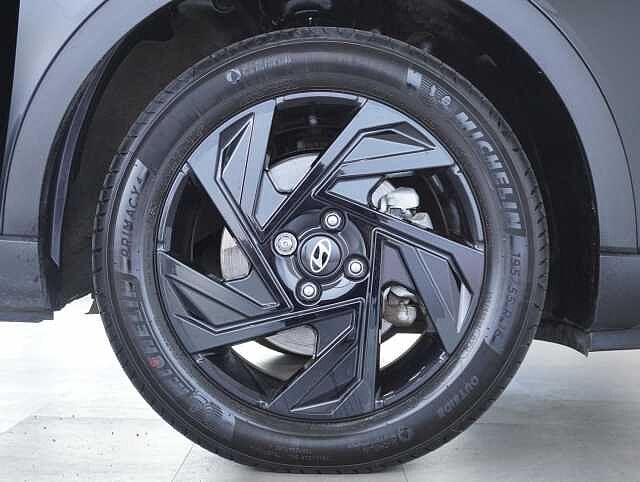 Hyundai BAYON 1.0 T-GDi Black Line SUV 5dr Petrol Manual Euro 6 (s/s) (90 ps) Black