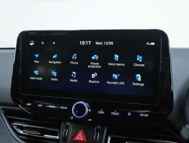 Hyundai i30 1.0 T-GDi MHEV Premium Hatchback 5dr Petrol Hybrid DCT Euro 6 (s/s) (120 ps)