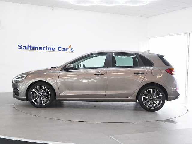 Hyundai i30 1.0 T-GDi MHEV Premium Hatchback 5dr Petrol Hybrid DCT Euro 6 (s/s) (120 ps)