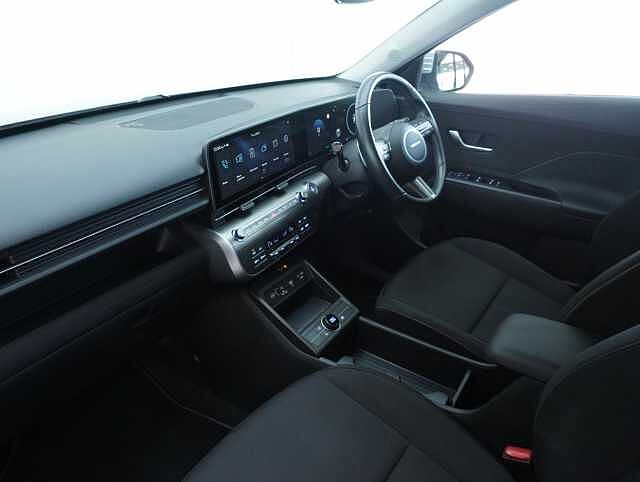 Hyundai KONA 65.4kWh Advance SUV 5dr Electric Auto (218 ps) Shimmering Silver