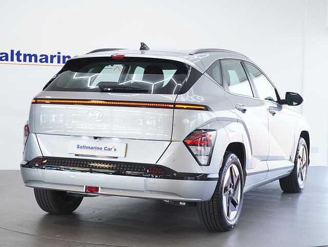 Hyundai KONA 65.4kWh Advance SUV 5dr Electric Auto (218 ps) Shimmering Silver