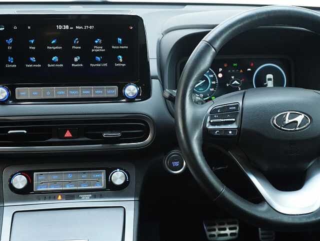 Hyundai KONA 39kWh Premium SUV 5dr Electric Auto (10.5kW Charger) (136 ps)
