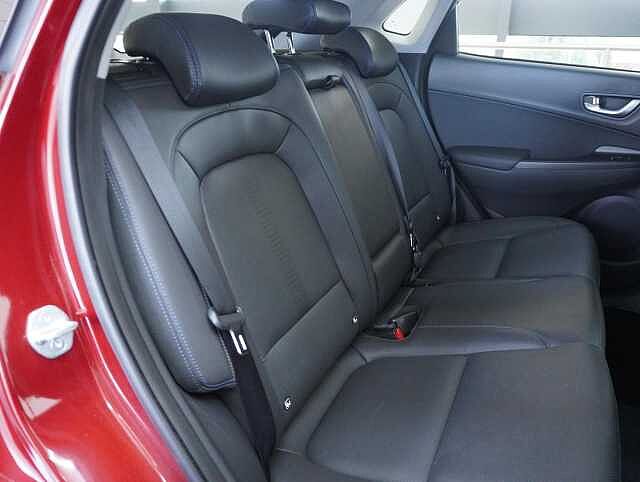 Hyundai KONA 64kWh Ultimate SUV 5dr Electric Auto (10.5kW Charger) (204 ps) Red
