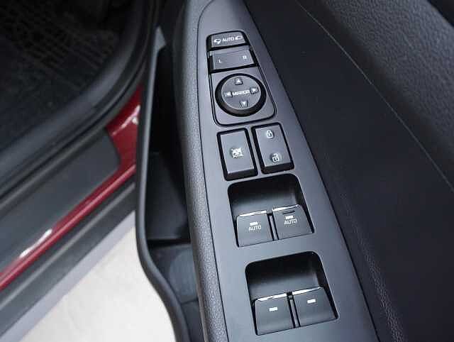 Hyundai TUCSON 1.6 CRDi MHEV SE Nav SUV 5dr Diesel Hybrid Manual Euro 6 (s/s) (115 ps)