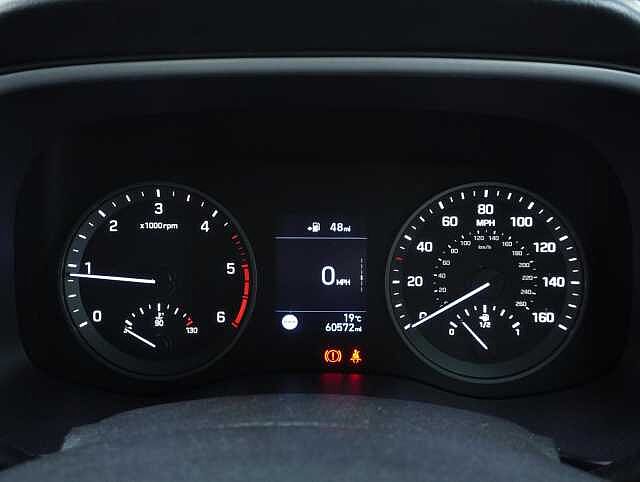 Hyundai TUCSON 1.6 CRDi MHEV SE Nav SUV 5dr Diesel Hybrid Manual Euro 6 (s/s) (115 ps)