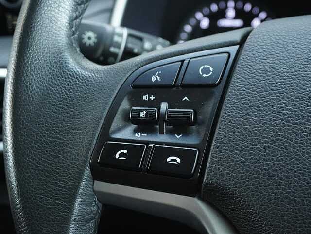Hyundai TUCSON 1.6 CRDi MHEV SE Nav SUV 5dr Diesel Hybrid Manual Euro 6 (s/s) (115 ps)