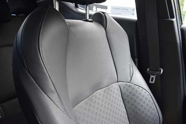 Toyota C-hr 1.8 Hybrid Excel 5dr CVT