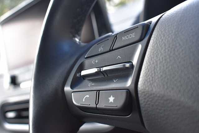 Hyundai KONA 1.6 GDi Hybrid Premium 5dr DCT