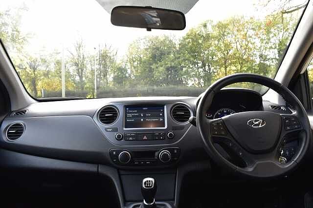 Hyundai I10 1.0 Premium 5dr White