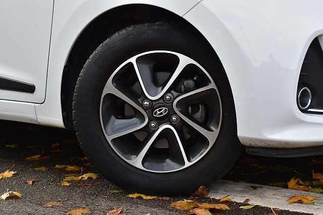 Hyundai I10 1.0 Premium 5dr White