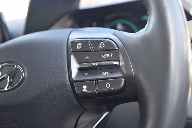 Hyundai IONIQ 1.6 GDi Hybrid Premium SE 5dr DCT