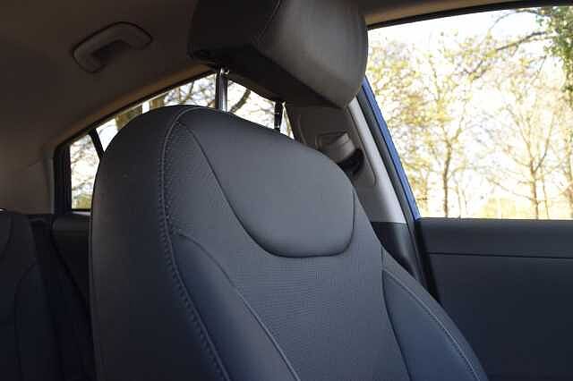 Hyundai IONIQ 1.6 GDi Hybrid Premium SE 5dr DCT