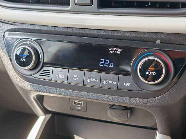 Hyundai i10 1.2 MPi Premium 5dr Auto