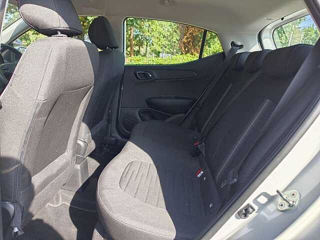 Hyundai I10 1.0 [63] Advance 5dr Auto [Nav] White
