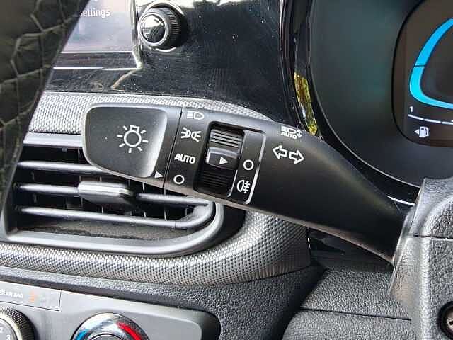 Hyundai I10 1.0 [63] Advance 5dr Auto [Nav] White