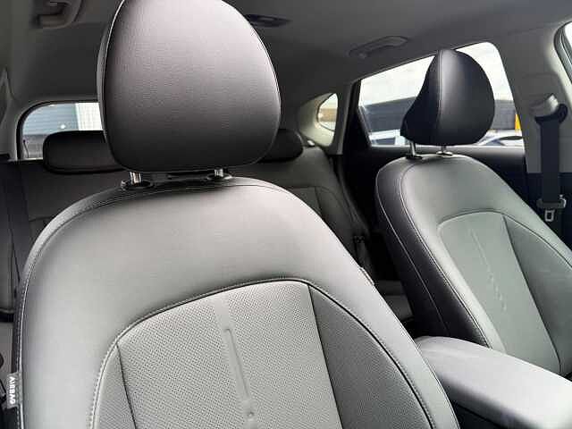 Hyundai KONA 1.6T 138 Ultimate 5dr Black