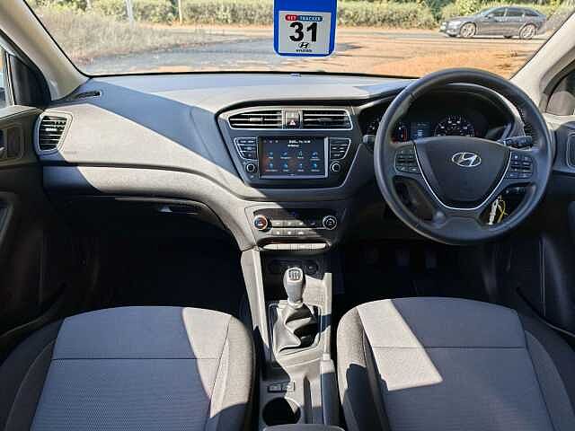 Hyundai i20 1.2 MPi Premium Nav 5dr
