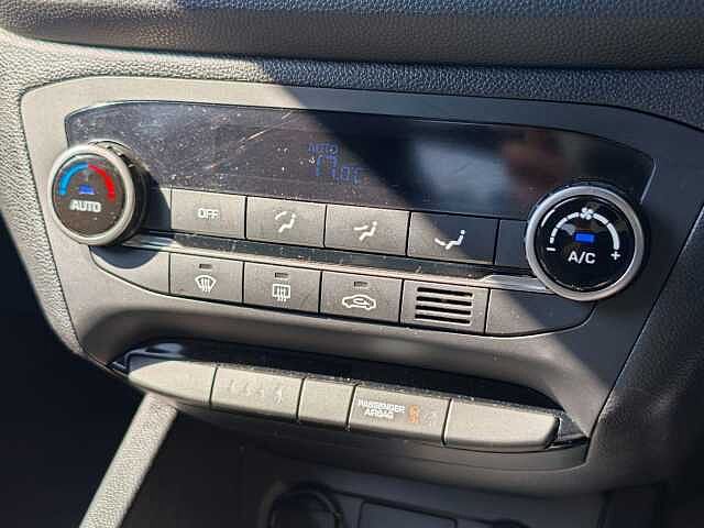 Hyundai i20 1.2 MPi Premium Nav 5dr
