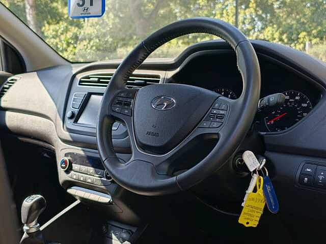 Hyundai i20 1.2 MPi Premium Nav 5dr