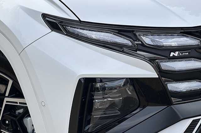 Hyundai TUCSON 1.6T Hybrid N Line S 5dr Auto White