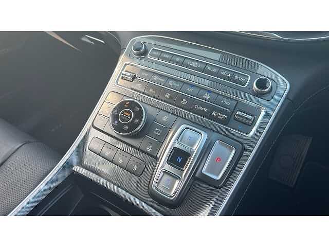 Hyundai Santa Fe 1.6 TGDi Plug-in Hybrid Ultimate 5dr 4WD Auto