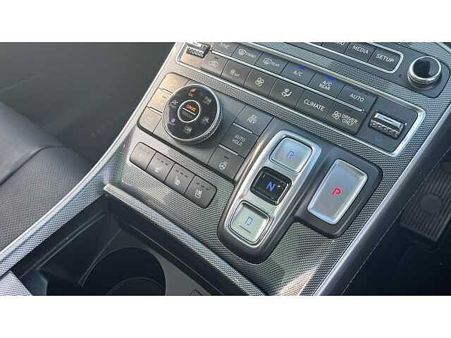Hyundai Santa Fe 1.6 TGDi Plug-in Hybrid Ultimate 5dr 4WD Auto