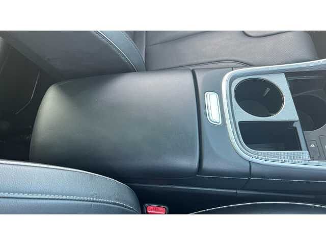 Hyundai Santa Fe 1.6 TGDi Plug-in Hybrid Ultimate 5dr 4WD Auto