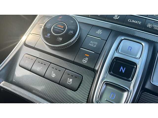 Hyundai Santa Fe 1.6 TGDi Plug-in Hybrid Ultimate 5dr 4WD Auto