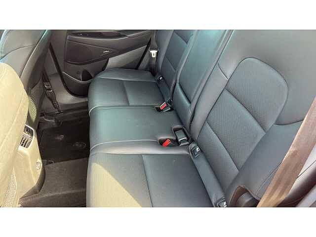 Hyundai TUCSON TUCSON 1.6 TGDi 177 Premium SE 5dr 2WD DCT RED