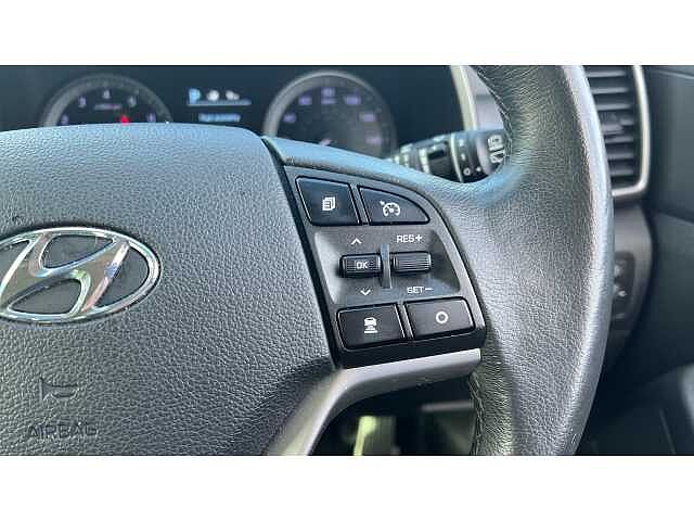 Hyundai TUCSON TUCSON 1.6 TGDi 177 Premium SE 5dr 2WD DCT RED