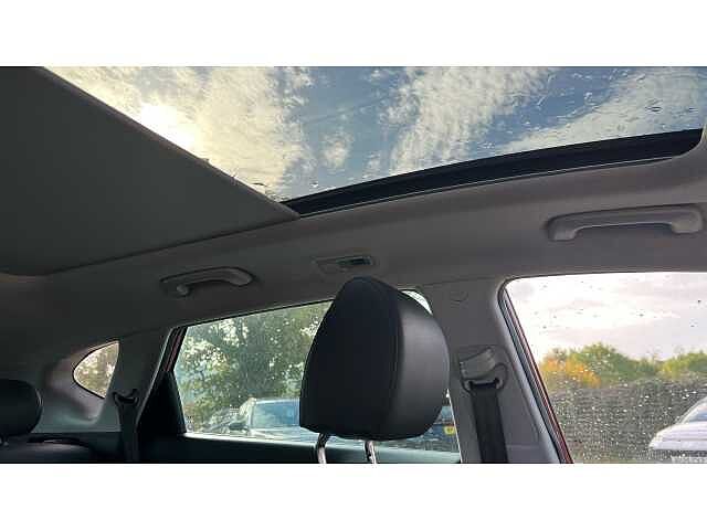 Hyundai TUCSON TUCSON 1.6 TGDi 177 Premium SE 5dr 2WD DCT RED