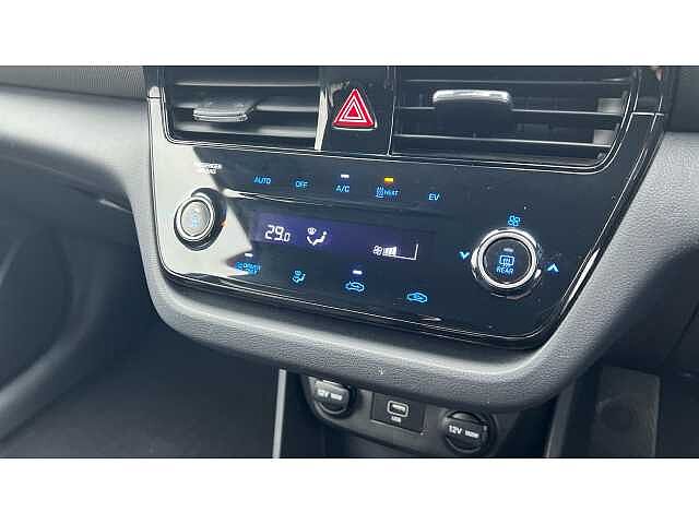 Hyundai Ioniq 100kW Premium SE 38kWh 5dr Auto