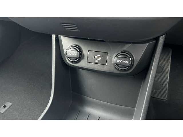 Hyundai Ioniq 100kW Premium SE 38kWh 5dr Auto