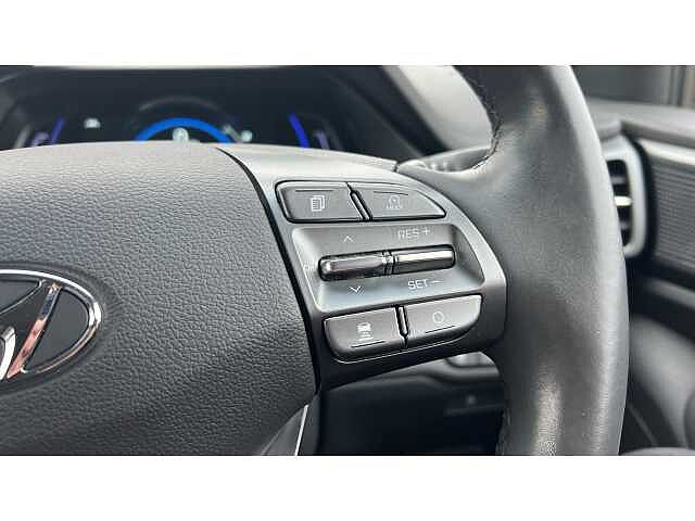 Hyundai Ioniq 100kW Premium SE 38kWh 5dr Auto
