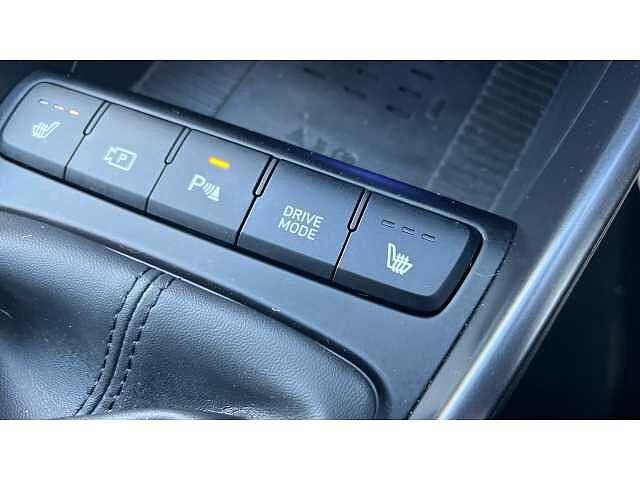 Hyundai BAYON BAYON 1.0 TGDi Ultimate 5dr Red