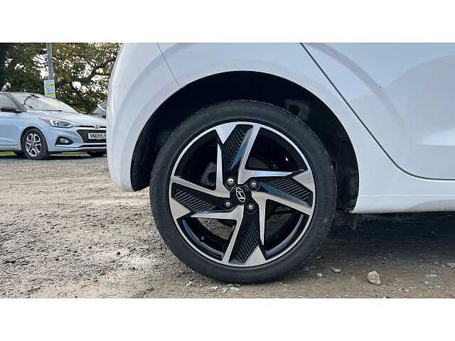 Hyundai I10 1.0 [58] Premium 5dr Auto [Nav] White
