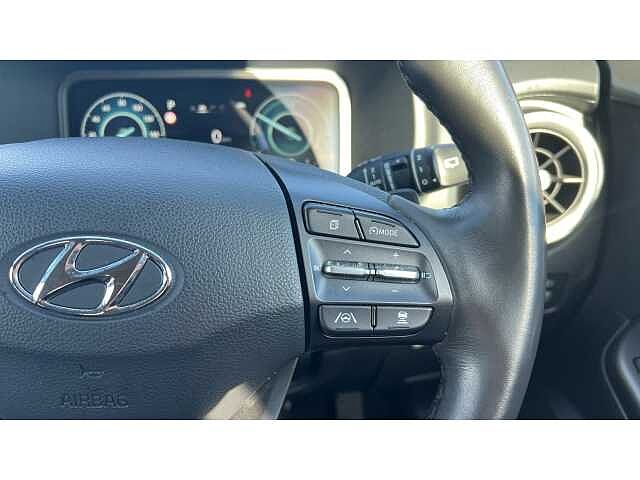 Hyundai KONA 1.6 GDi Hybrid Premium 5dr DCT RED