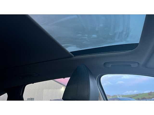 Hyundai TUCSON TUCSON 1.6 TGDi Plug-in Hybrid Ultimate 5dr 4WD Auto White