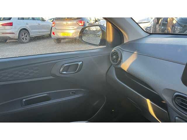 Hyundai I10 I10 1.0 [58] Advance 5dr Auto [Nav] Black