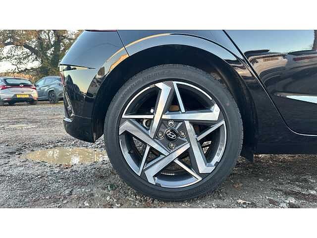 Hyundai I20 i20 5Dr HAT 1.0 T-gdi 100 Premium Phantom Black