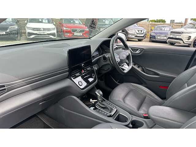 Hyundai IONIQ IONIQ 1.6 GDi Plug-in Hybrid Premium SE 5dr DCT WHITE