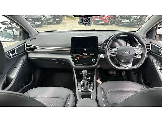 Hyundai IONIQ IONIQ 1.6 GDi Plug-in Hybrid Premium SE 5dr DCT WHITE