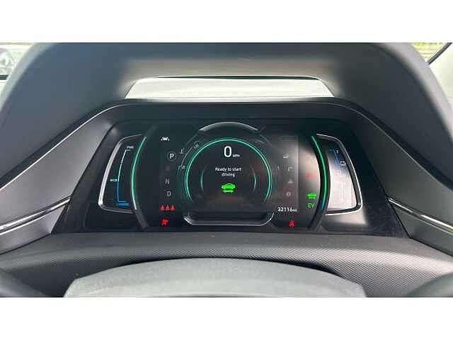 Hyundai IONIQ IONIQ 1.6 GDi Plug-in Hybrid Premium SE 5dr DCT WHITE