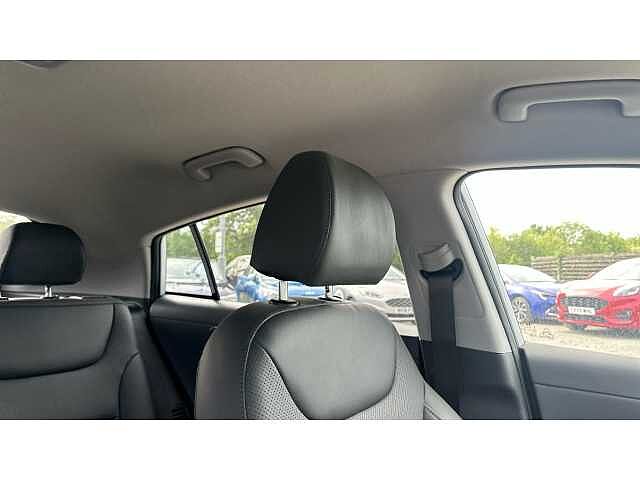 Hyundai IONIQ IONIQ 1.6 GDi Plug-in Hybrid Premium SE 5dr DCT WHITE