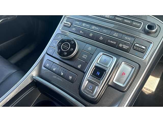 Hyundai Santa Fe SANTA FE 1.6 TGDi Plug-in Hybrid Ultimate 5dr 4WD Auto