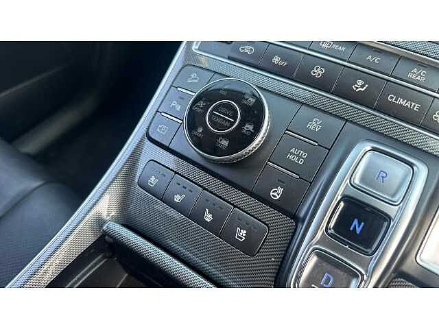 Hyundai Santa Fe SANTA FE 1.6 TGDi Plug-in Hybrid Ultimate 5dr 4WD Auto