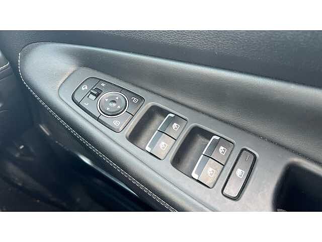 Hyundai Santa Fe SANTA FE 1.6 TGDi Hybrid Premium 5dr 4WD Auto