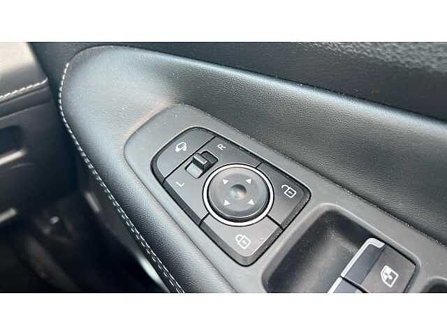 Hyundai Santa Fe SANTA FE 1.6 TGDi Hybrid Premium 5dr 4WD Auto